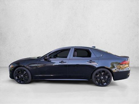 Certified 2024 Jaguar XF R-Dynamic SE image 8