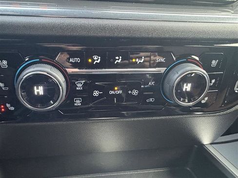 Used 2024 Chevrolet Silverado 1500 High Country w/ Technology Package image 28