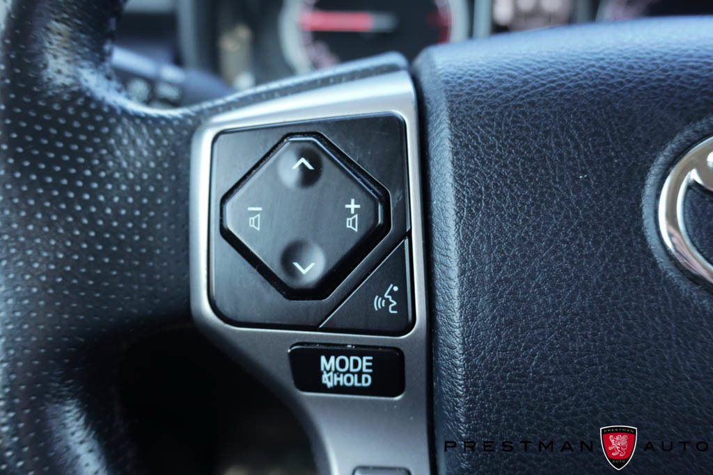 Used 2023 Toyota 4Runner Limited AWD/4WD image 32