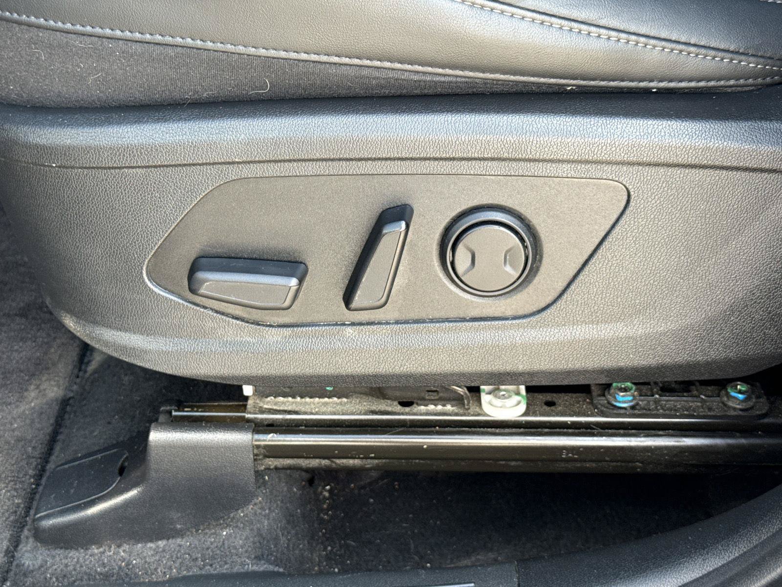 Used 2023 Kia Sorento SX AWD/4WD image 18