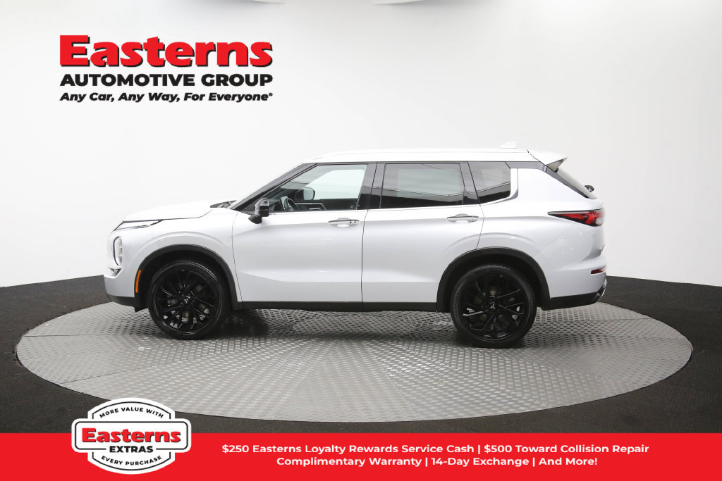 Used 2023 Mitsubishi Outlander SE Black Edition AWD/4WD image 62