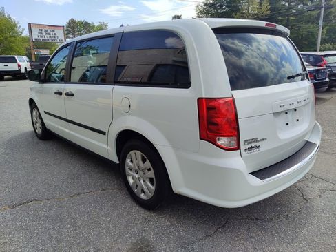 Used 2016 Dodge Grand Caravan American Value Package w/ UConnect Hands-Free Group FWD image 6