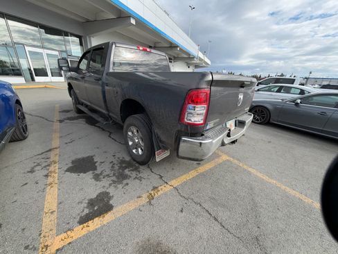 Used 2024 RAM 2500 Big Horn w/ Heated Seats & Wheel Group AWD/4WD image 3
