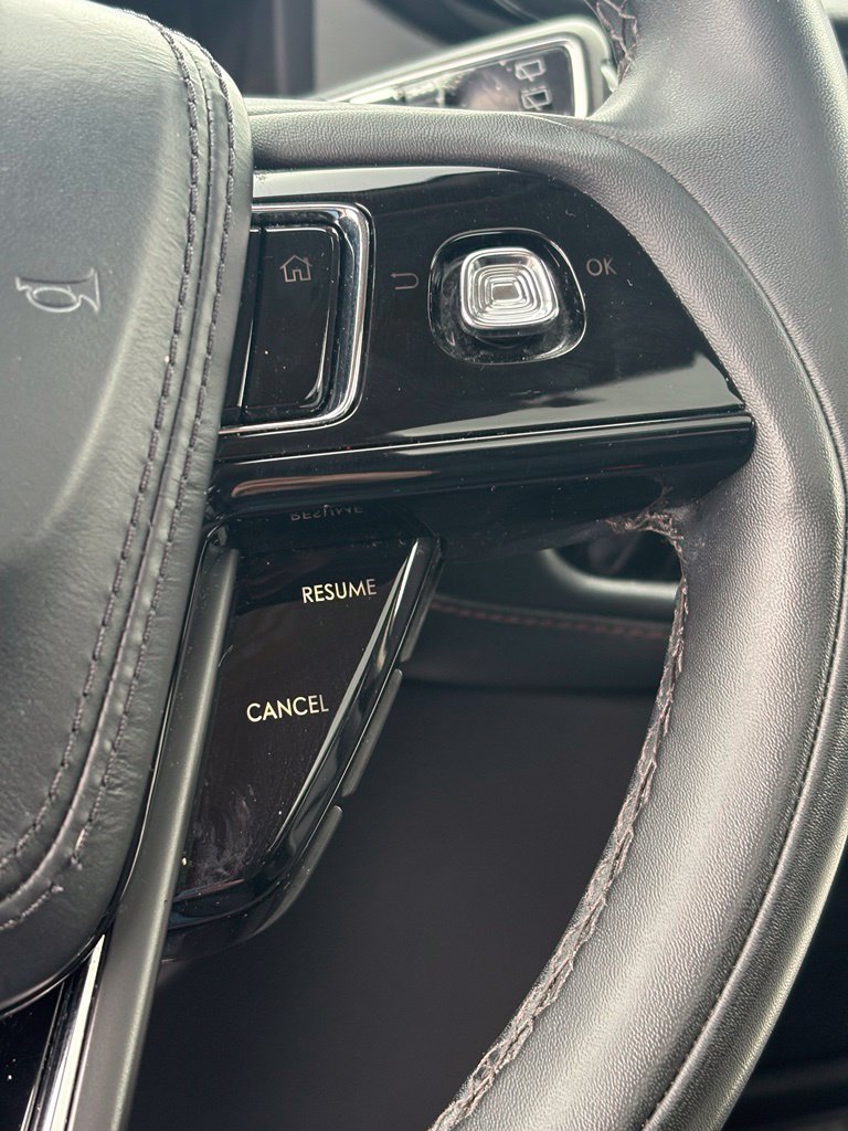 Used 2023 Lincoln Aviator AWD w/ Premium Package image 25
