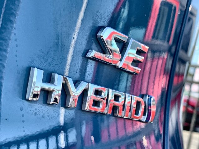 Used 2024 Toyota RAV4 SE w/ Convenience Package AWD/4WD image 43