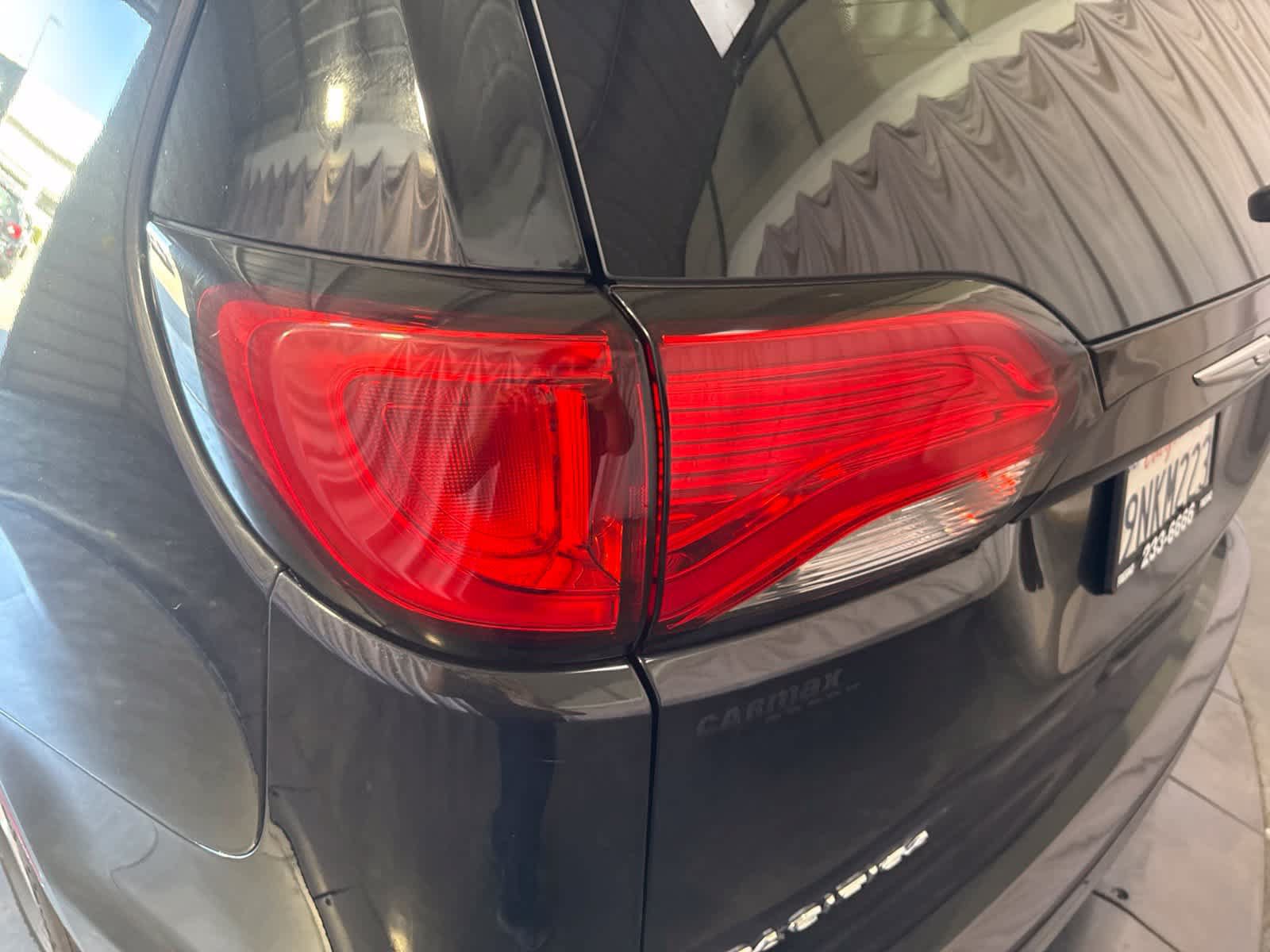 Used 2018 Chrysler Pacifica Touring Plus FWD image 11
