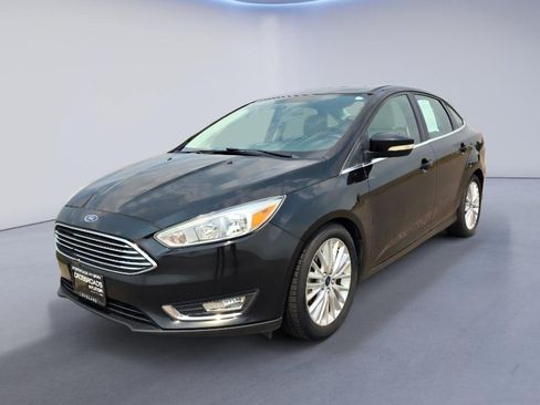 Used 2018 Ford Focus Titanium FWD image 1
