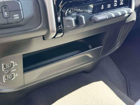 Used 2025 RAM 2500 Big Horn AWD/4WD image 24