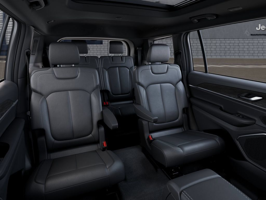 New 2026 Jeep Grand Cherokee L Limited w/ Limited Altitude Package AWD/4WD image 15