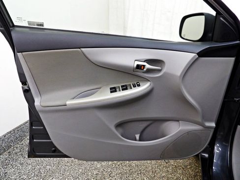 Used 2011 Toyota Corolla LE FWD image 7