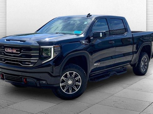 Used 2024 GMC Sierra 1500 AT4 w/ AT4 Preferred Package AWD/4WD image 13