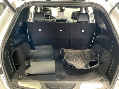 Used 2019 Jeep Grand Cherokee High Altitude AWD/4WD image 24