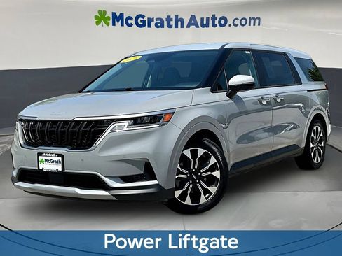 Used 2023 Kia Carnival EX FWD image 3