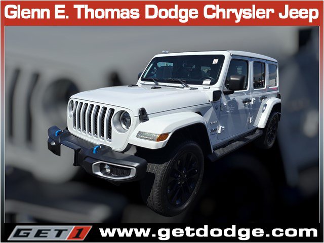 Used 2023 Jeep Wrangler Unlimited Sahara w/ Cold Weather Group AWD/4WD image 3