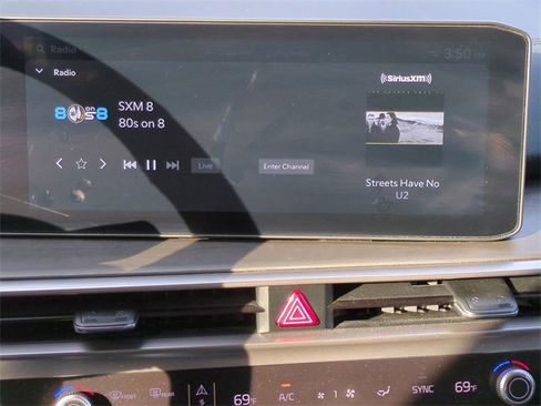 Used 2024 Kia Sorento X-Line EX image 16