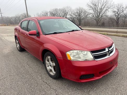 Used 2012 Dodge Avenger SXT FWD image 3