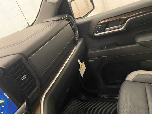 Used 2024 Chevrolet Silverado 1500 RST w/ Convenience Package II image 18