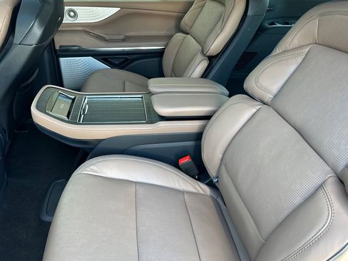 New 2026 Lincoln Navigator Black Label AWD/4WD image 11