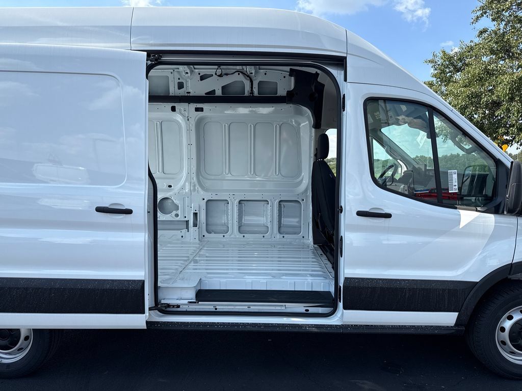 New 2026 Ford Transit 350 148 High Roof Extended RWD image 9