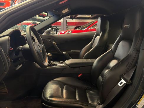 Used 2009 Chevrolet Corvette ZR1 w/ Preferred Equipment Group RWD image 13