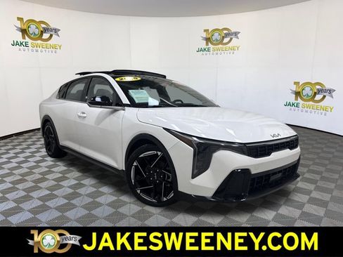 Used 2025 Kia K4 GT-Line w/ GT-Line Premium Package FWD image 1