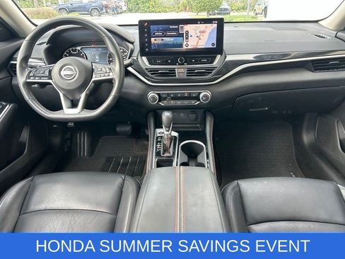 Used 2024 Nissan Altima 2.5 SR w/ SR Premium Package FWD image 13