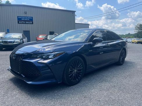 Used 2019 Toyota Avalon XSE w/ Four Season Floor Mat Package FWD image 3