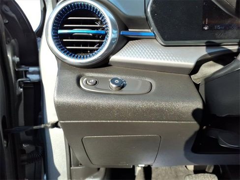 Used 2024 Chevrolet Trax LT image 13