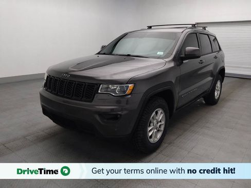 Used 2019 Jeep Grand Cherokee Laredo AWD/4WD image 1