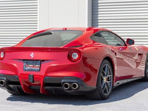 Used 2015 Ferrari F12 Berlinetta RWD image 19