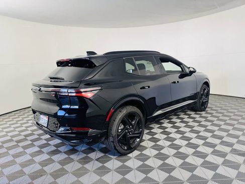 Used 2024 Chevrolet Equinox EV RS image 26