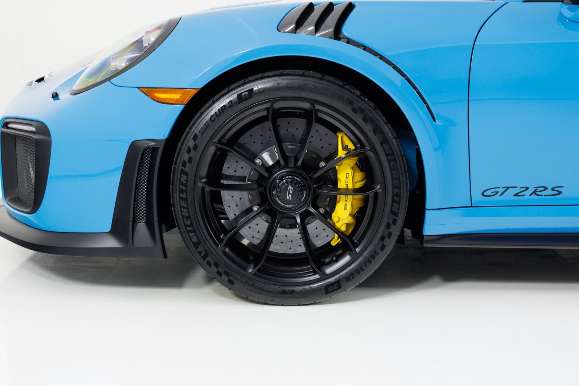 Used 2019 Porsche 911 GT2 RS RWD image 10