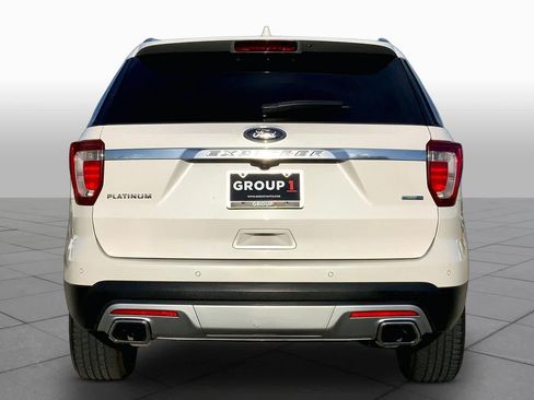 Used 2017 Ford Explorer Platinum AWD/4WD image 5