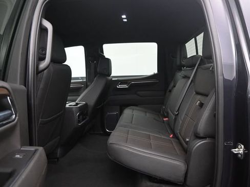 Used 2022 Chevrolet Silverado 1500 High Country w/ Technology Package AWD/4WD image 11