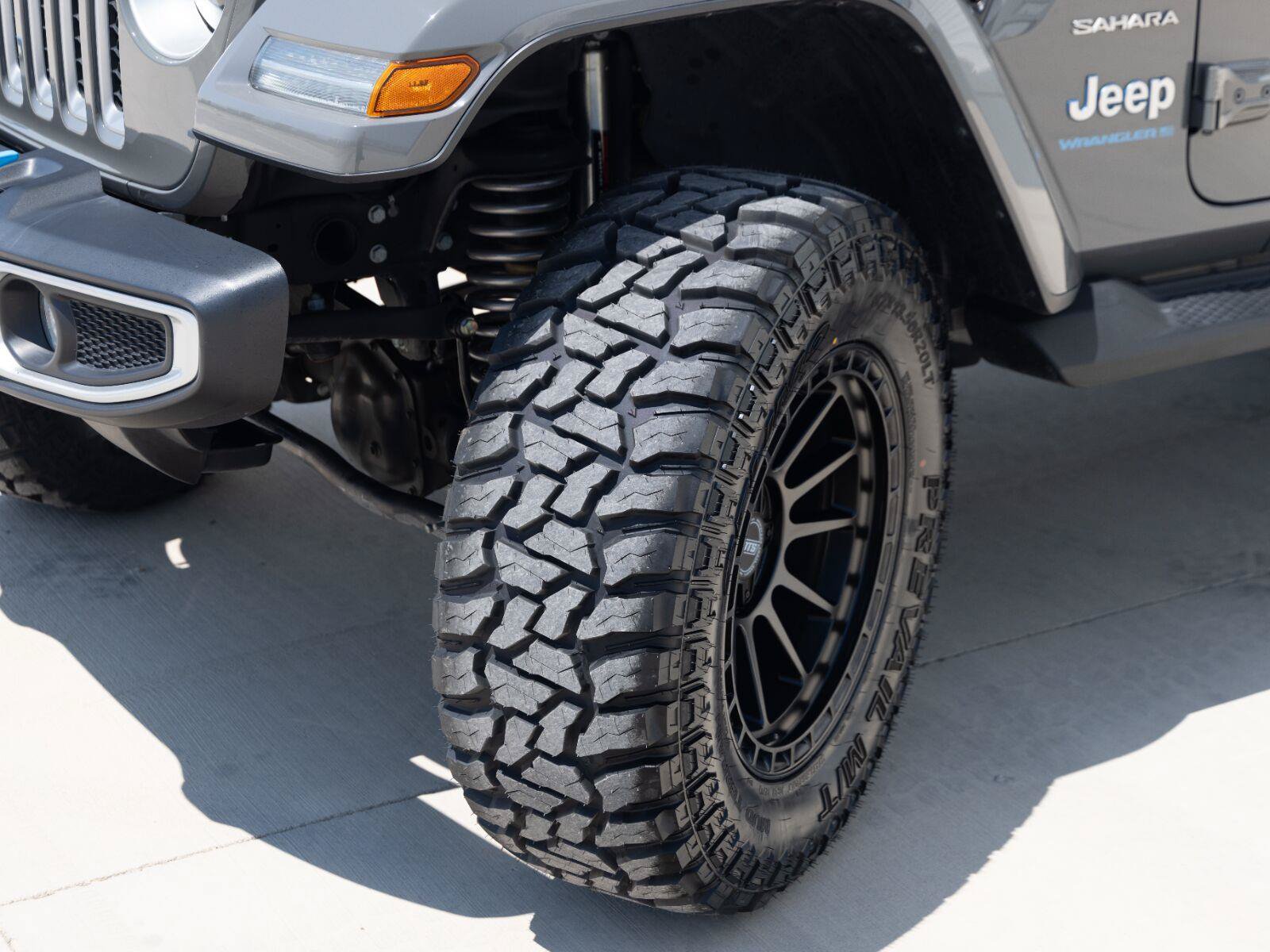Used 2023 Jeep Wrangler Unlimited Sahara AWD/4WD image 11