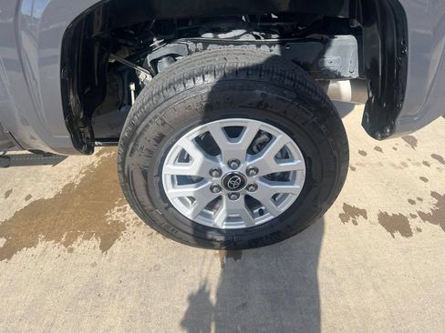 Used 2025 Toyota Tacoma SR5 RWD image 11