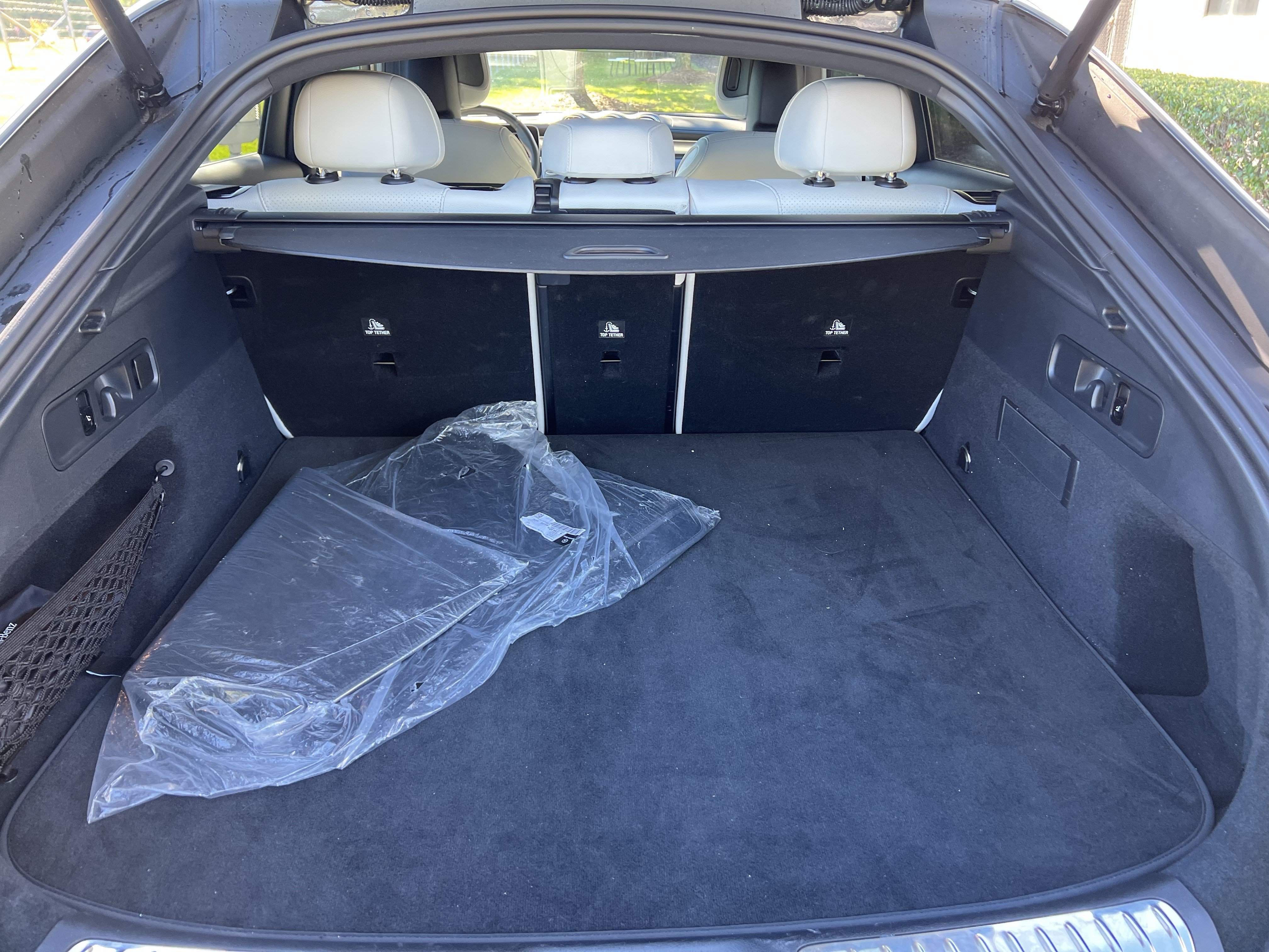 Used 2025 Mercedes-Benz GLC 300 4MATIC image 34