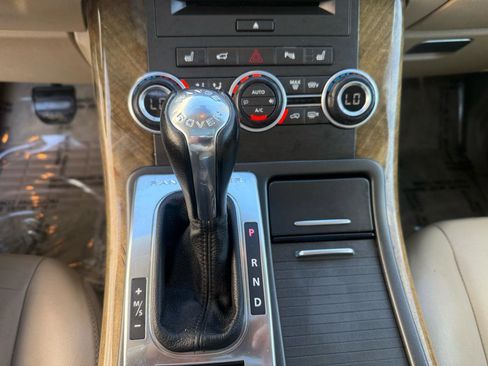 Used 2013 Land Rover Range Rover Sport HSE AWD/4WD image 32
