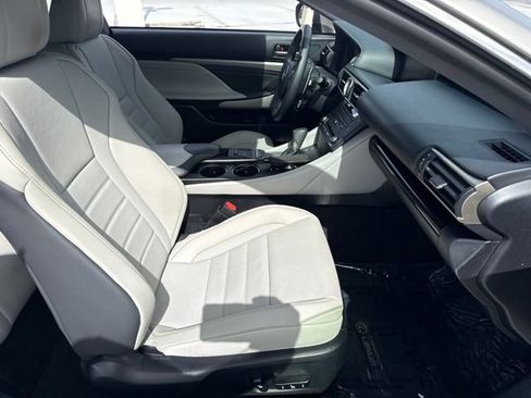 Used 2015 Lexus RC 350 w/ Navigation System Package RWD image 16