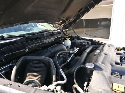 Used 2017 RAM 1500 Express w/ Express Value Package AWD/4WD image 22
