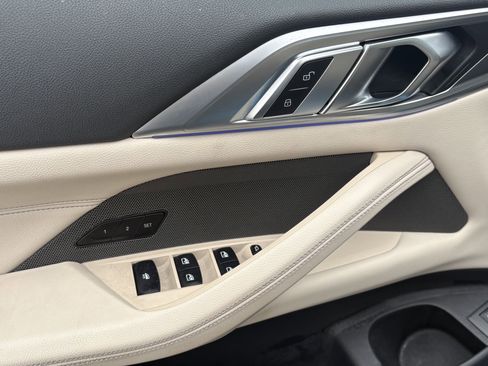 Used 2022 BMW 440i xDrive Convertible w/ Premium Package image 17