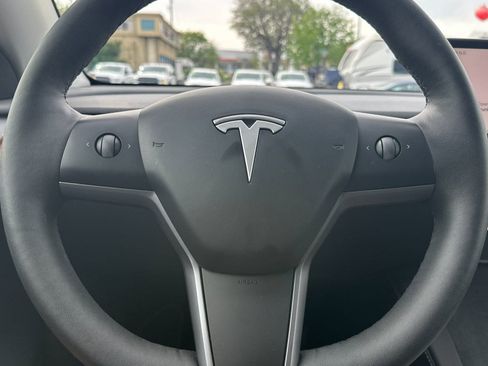 Used 2024 Tesla Model Y Long Range image 24