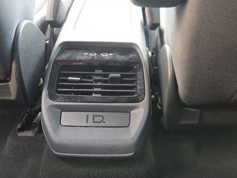 Used 2021 Volkswagen ID.4 Pro RWD image 37
