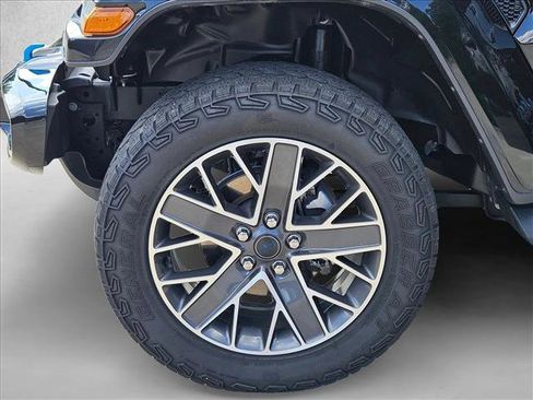 Used 2024 Jeep Wrangler High Altitude AWD/4WD image 20