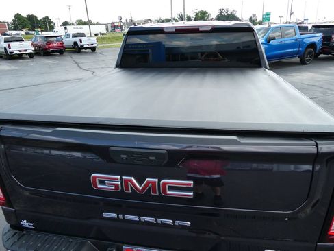 Used 2025 GMC Sierra 1500 SLT w/ SLT Convenience Package AWD/4WD image 16