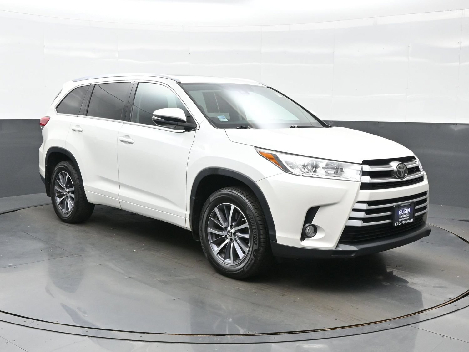 Used 2017 Toyota Highlander XLE AWD/4WD image 8