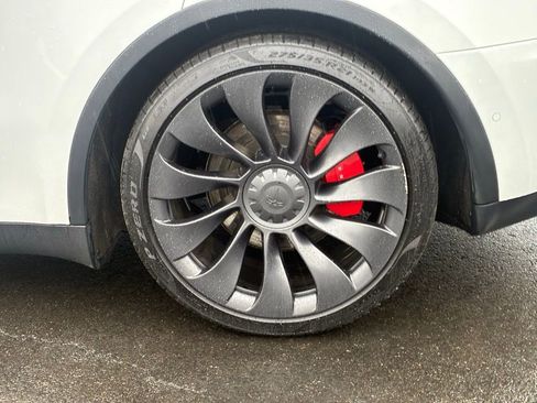 Used 2022 Tesla Model Y Performance image 44