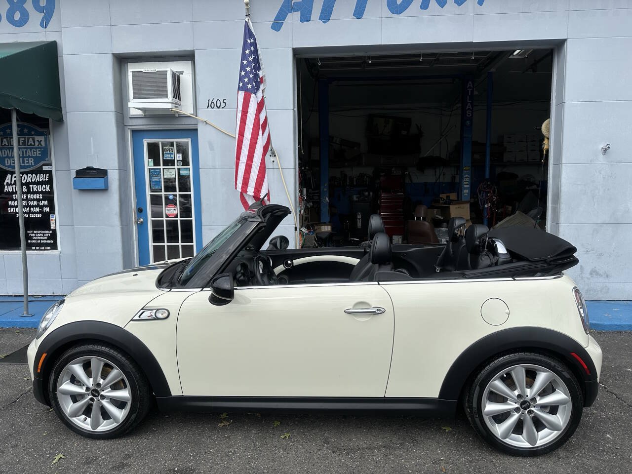 Used 2015 MINI Cooper S FWD image 12