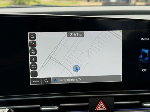 Used 2025 Hyundai Elantra SEL image 20