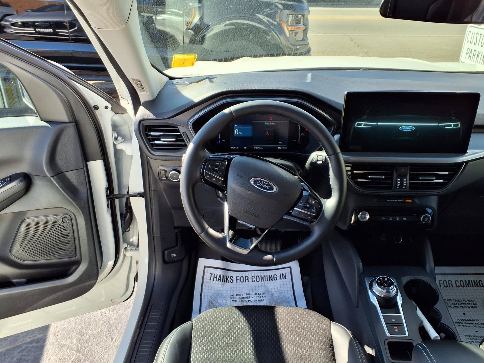Used 2025 Ford Escape SE FWD image 3